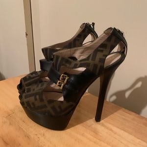 Womens Rare Fendi Signature Brown Heels Size 9